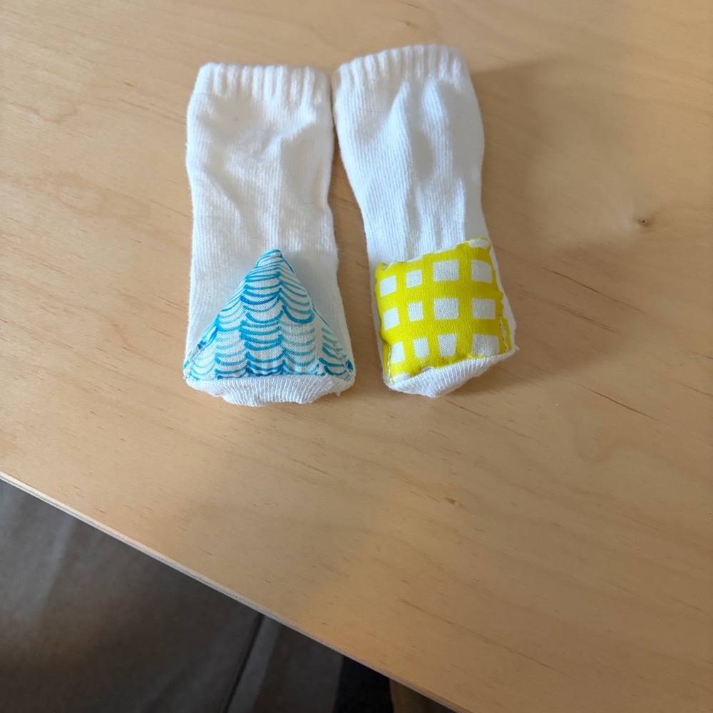 LOVEVERY rattle socks weeks 0-12 month kit